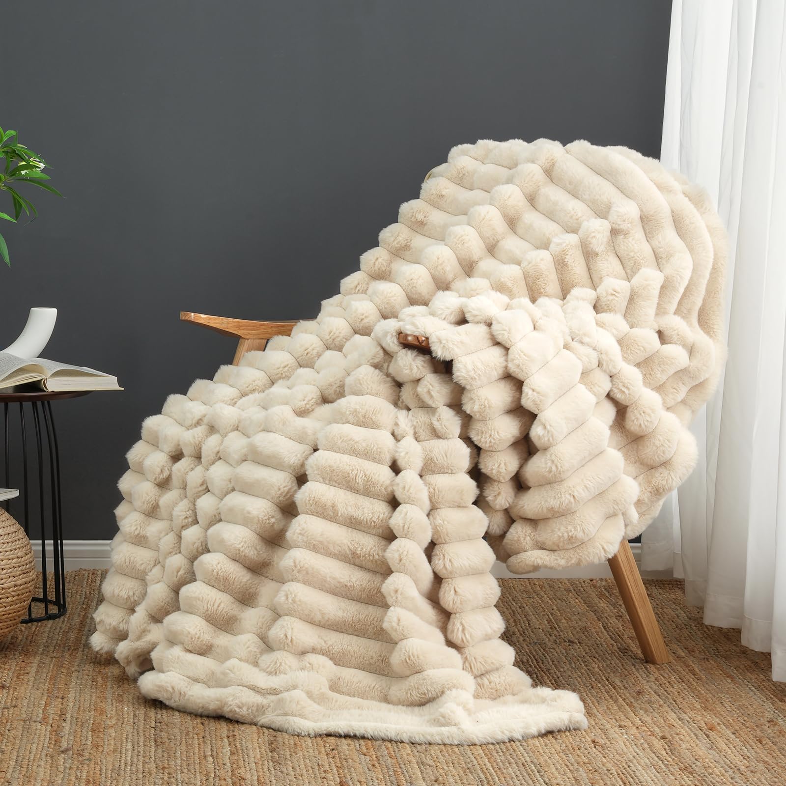 Cozy Bliss Faux Fur Throw Blanket for Couch, Cozy Warm Plush Striped Blanket for Sofa Bedroom Living Room, 50 * 60 Inches Cream White