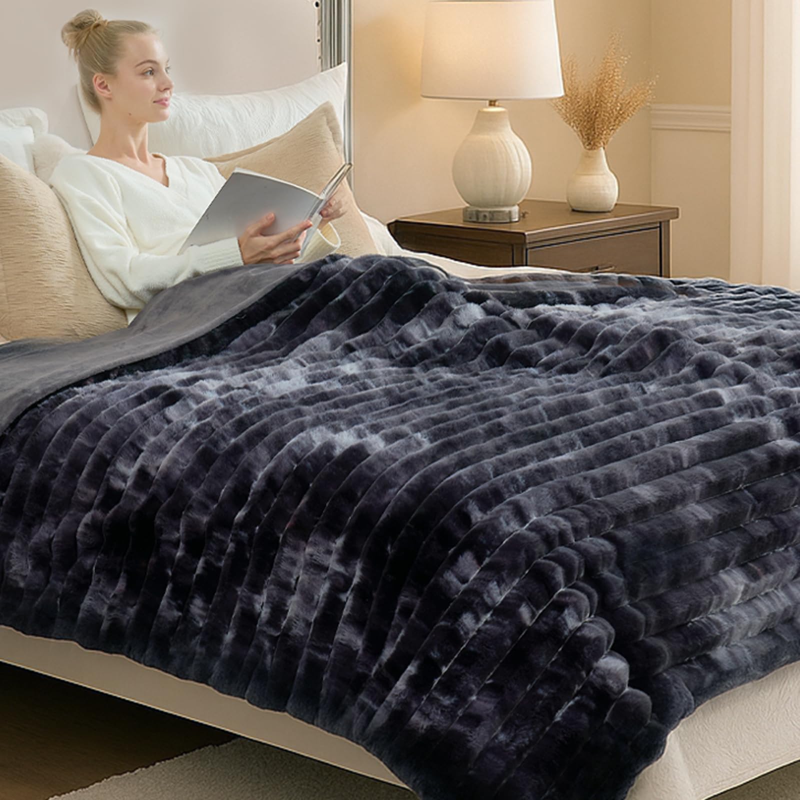 Cozy Bliss Faux Fur Throw Blanket for Couch, Cozy Warm Plush Striped Blanket for Sofa Bedroom Living Room, 50 * 60 Inches Cream White