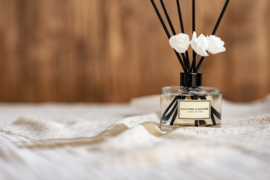 CULTURE & NATURE Reed Diffuser Set 6.7oz (200ml) Black Cherry Scented Diffuser with Sticks Home Fragrance Reed Diffuser for Bathroom Shelf Decor