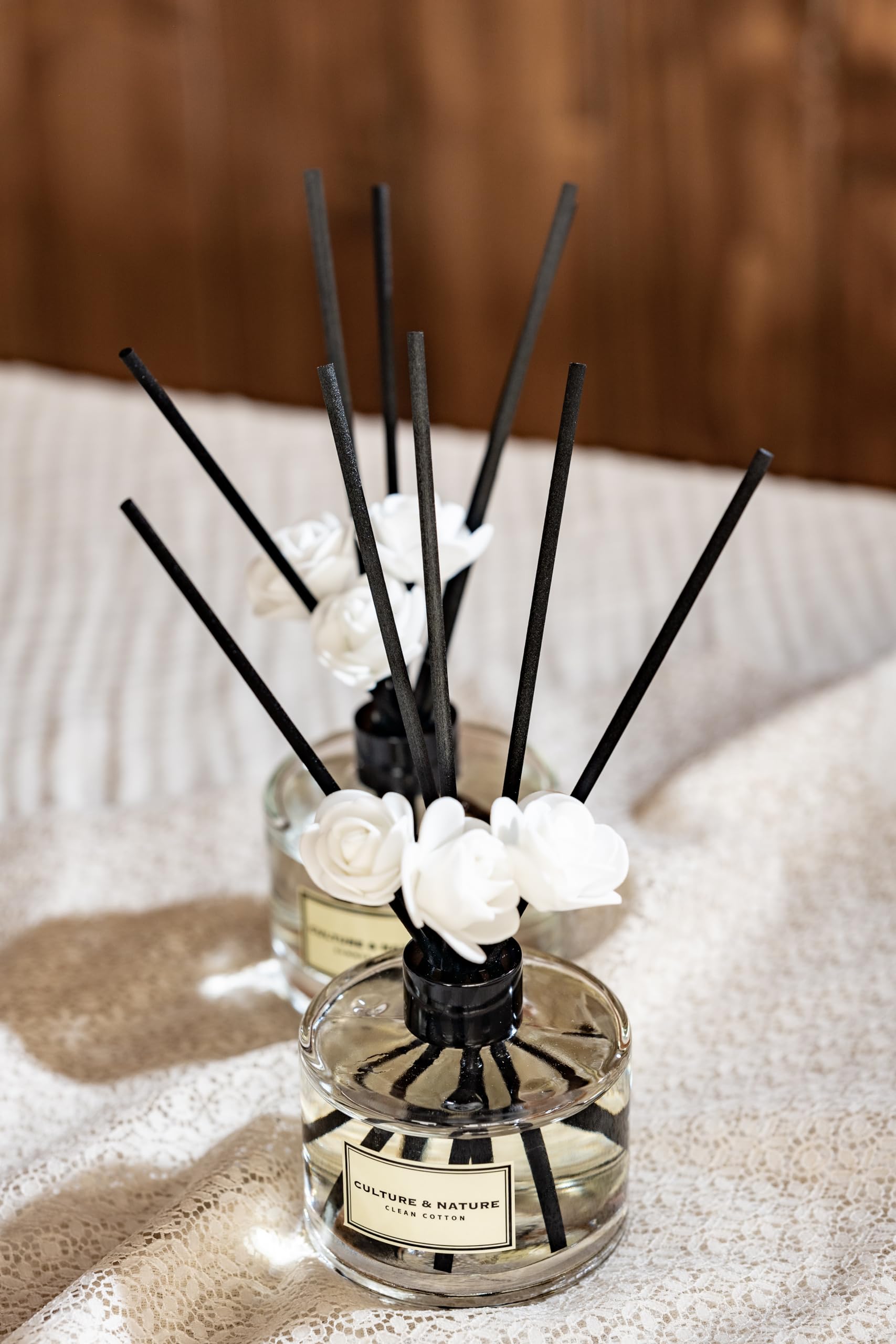 CULTURE & NATURE Reed Diffuser Set 6.7oz (200ml) Black Cherry Scented Diffuser with Sticks Home Fragrance Reed Diffuser for Bathroom Shelf Decor
