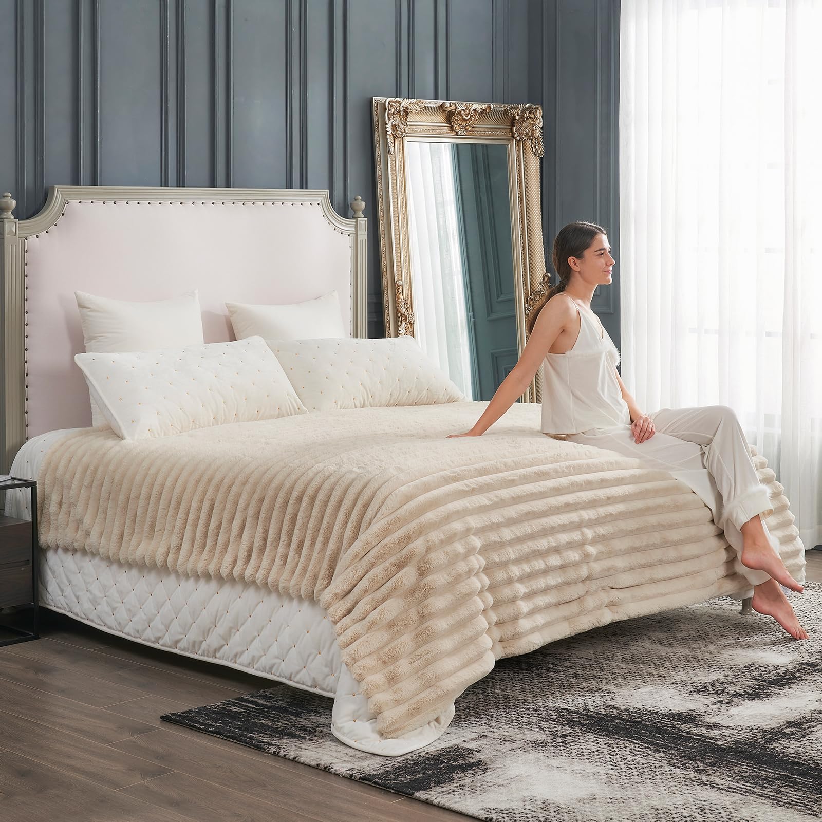 Cozy Bliss Faux Fur Throw Blanket for Couch, Cozy Warm Plush Striped Blanket for Sofa Bedroom Living Room, 50 * 60 Inches Cream White