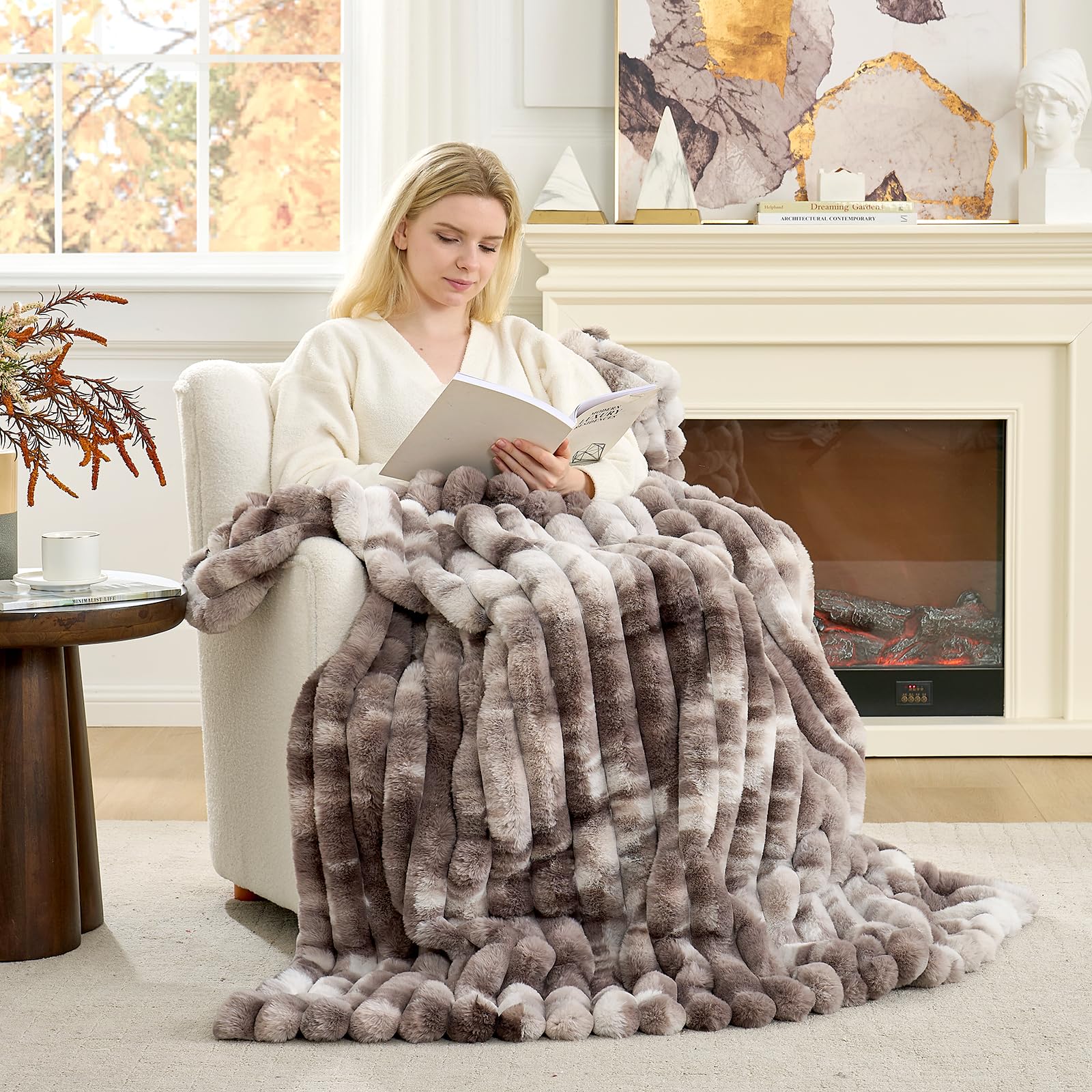Cozy Bliss Faux Fur Throw Blanket for Couch, Cozy Warm Plush Striped Blanket for Sofa Bedroom Living Room, 50 * 60 Inches Cream White
