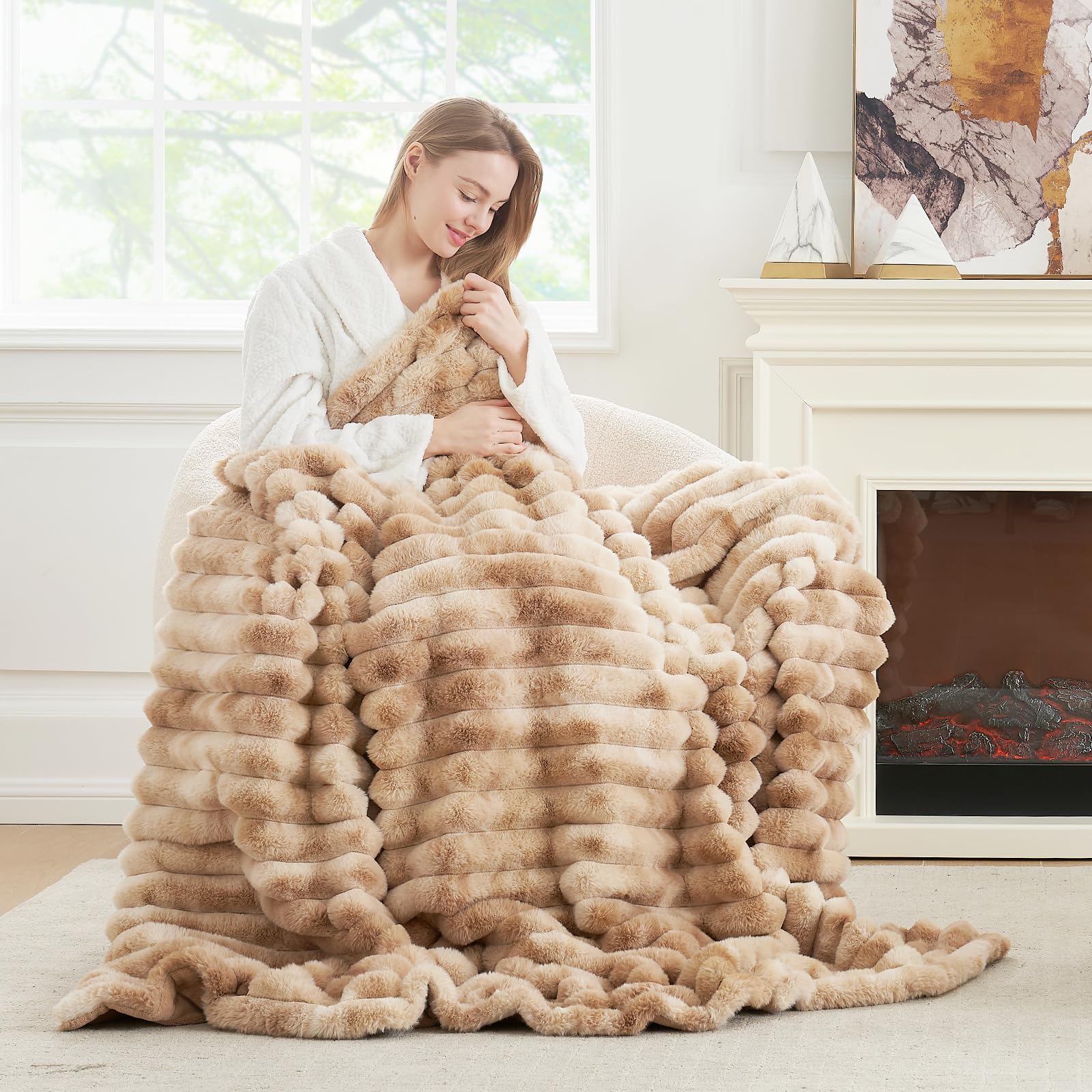 Cozy Bliss Faux Fur Throw Blanket for Couch, Cozy Warm Plush Striped Blanket for Sofa Bedroom Living Room, 50 * 60 Inches Cream White