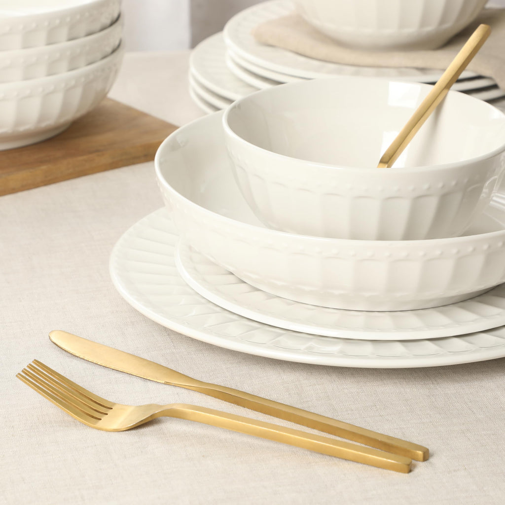 Gibson Home Oslo Porcelain Chip and Scratch Resistant Dinnerware Set, Service for 4 (16pcs), Ceramic Plates and Bowls Dishes Sets, White - Microwave and Dishwasher Safe